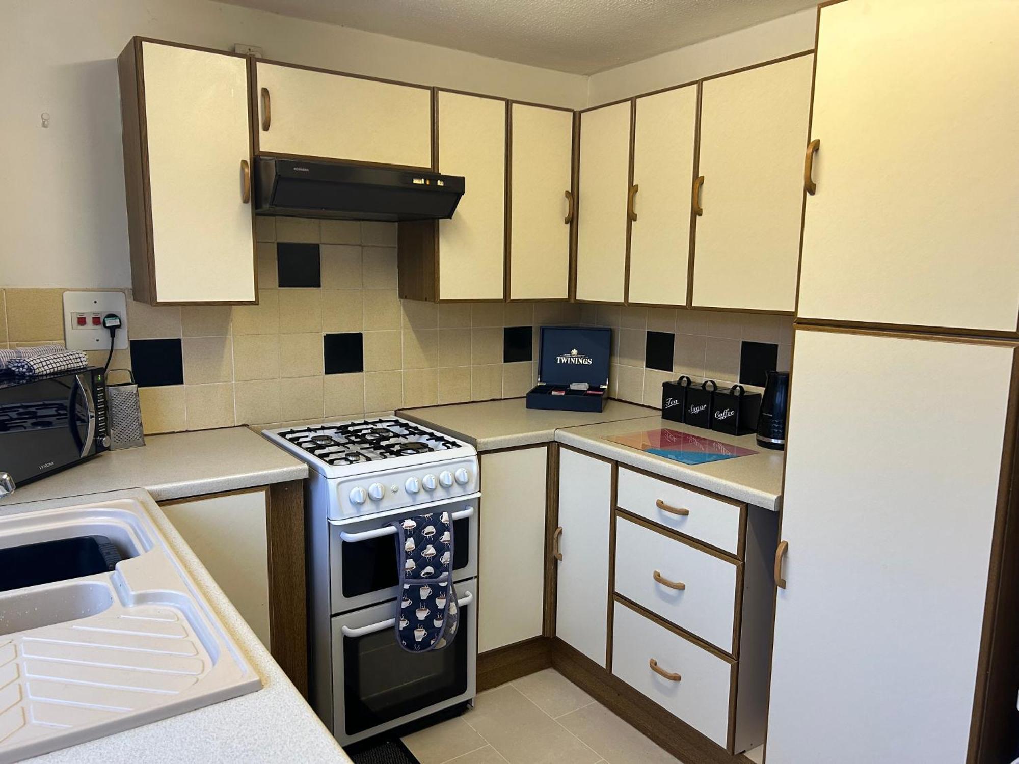 Kb99 Comfy 2 Bedroom House In Horsham, Pets Very Welcome With Easy Links To London And Gatwick المظهر الخارجي الصورة
